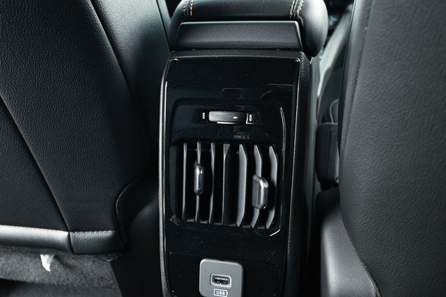 New 2026 Jeep Compass Latitude AWD/4WD image 32