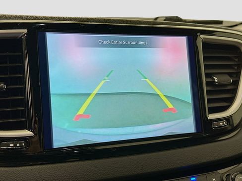 Used 2024 Chrysler Pacifica Touring-L image 22