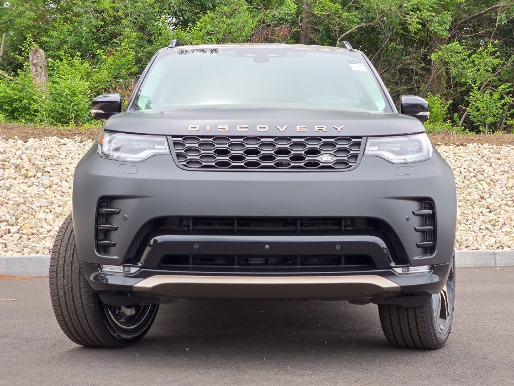 New 2026 Land Rover Discovery Limited Edition AWD/4WD image 9