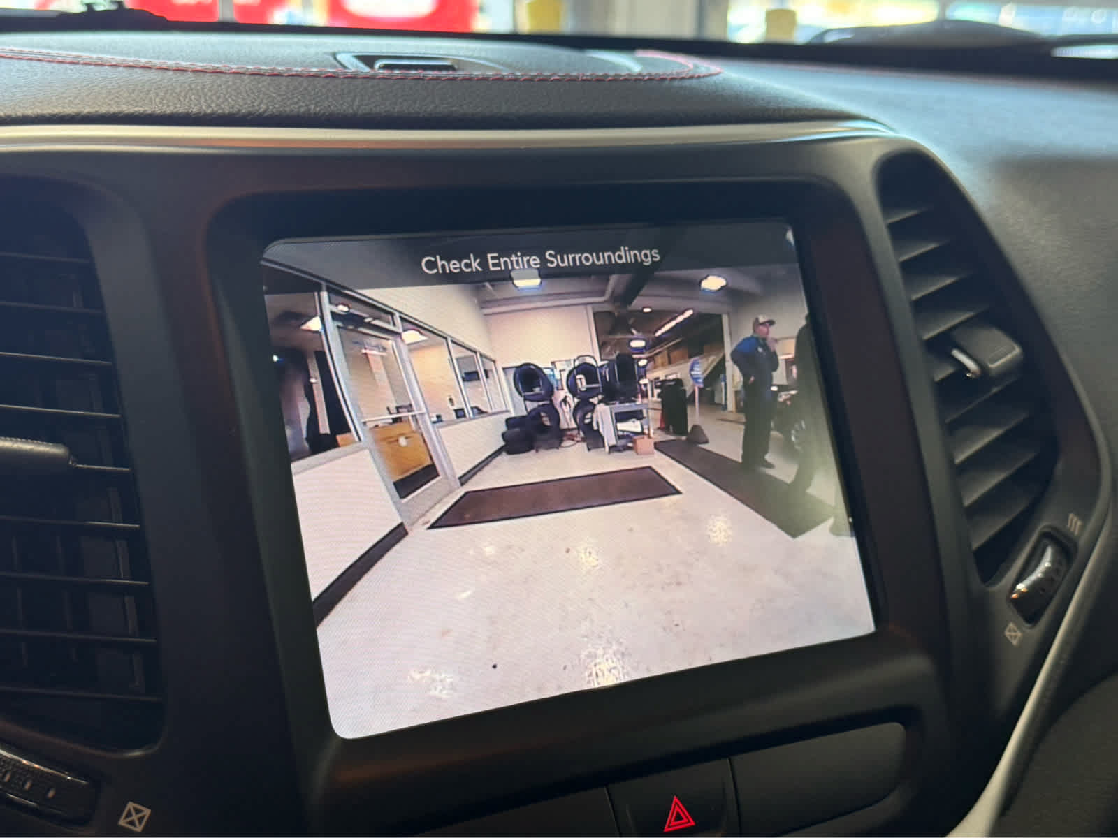 Used 2015 Jeep Cherokee Trailhawk w/ Leather Interior Group AWD/4WD image 35