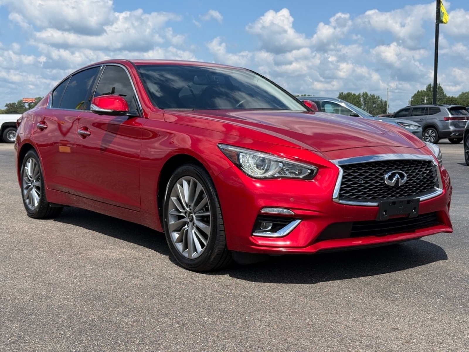 Used 2023 INFINITI Q50 Luxe AWD/4WD image 2