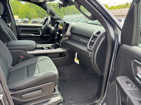New 2026 RAM 1500 4x4 Crew Cab image 10