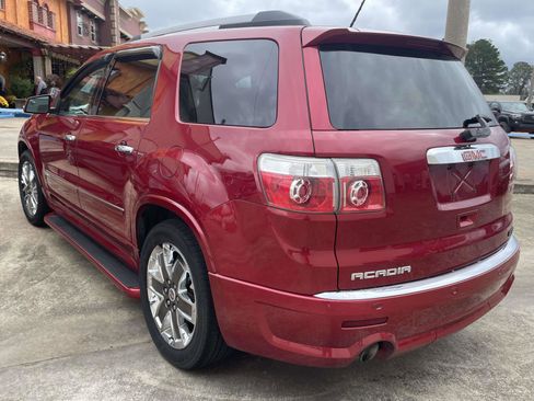 Used 2012 GMC Acadia Denali image 2