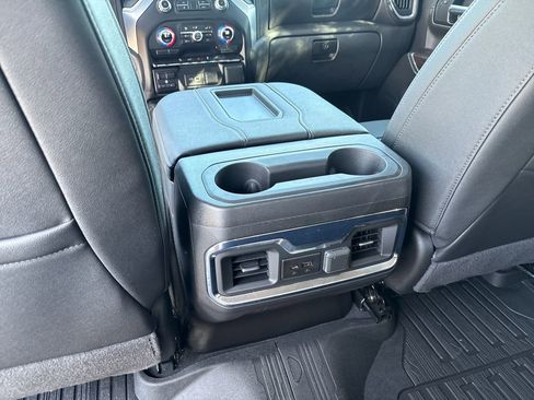 Used 2022 GMC Sierra 1500 SLT w/ SLT Premium Package AWD/4WD image 39