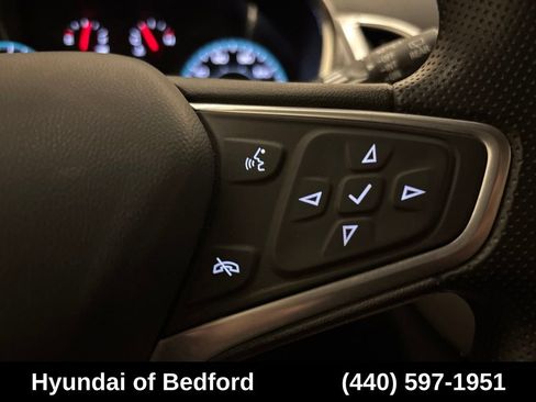 Used 2023 Chevrolet Equinox LS AWD/4WD image 17