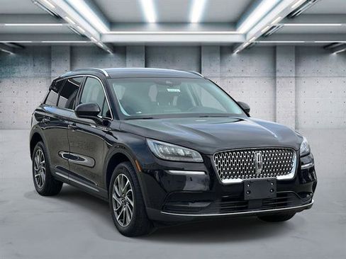 Used 2022 Lincoln Corsair AWD w/ Equipment Group 101A image 2