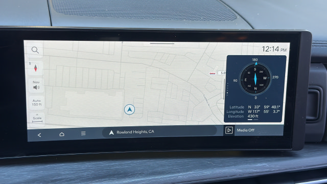 Used 2025 Hyundai Santa Fe Limited FWD image 23