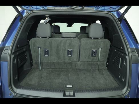 Used 2024 Chevrolet Traverse LT FWD image 14