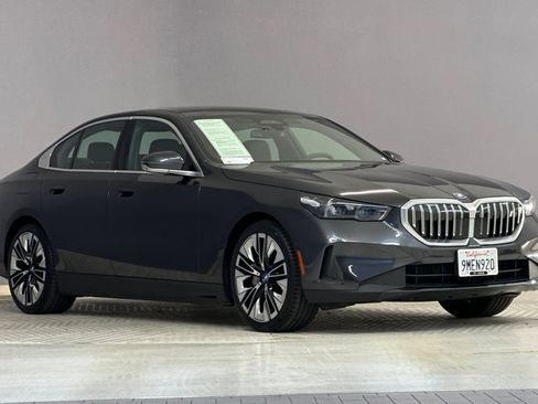 Certified 2024 BMW i5 eDrive40i w/ Premium Package image 6