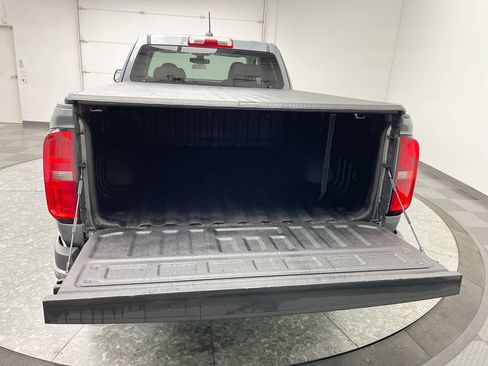 Used 2021 Chevrolet Colorado W/T w/ WT Convenience Package AWD/4WD image 26