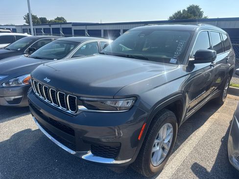 Used 2021 Jeep Grand Cherokee L Laredo w/ Luxury Tech Group I AWD/4WD image 1
