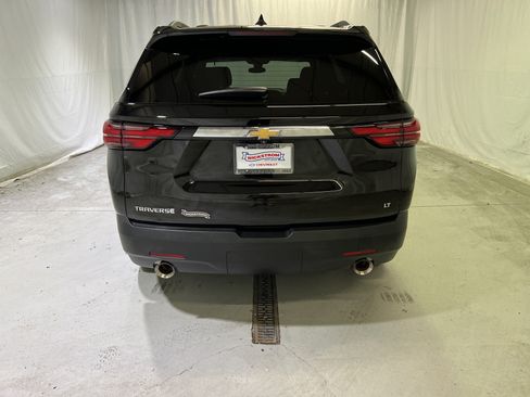 Used 2023 Chevrolet Traverse LT FWD image 9