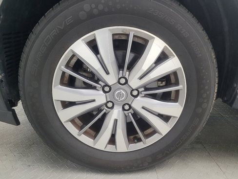 Used 2019 Nissan Pathfinder SL AWD/4WD image 31