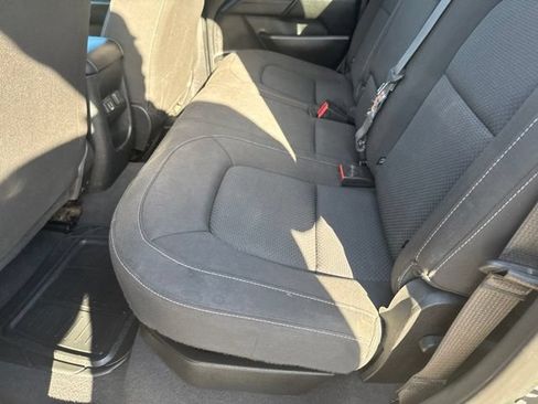 Used 2020 Chevrolet Colorado LT RWD image 22
