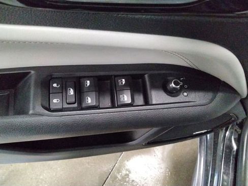 Used 2022 Jeep Compass Limited w/ Elite Group image 35