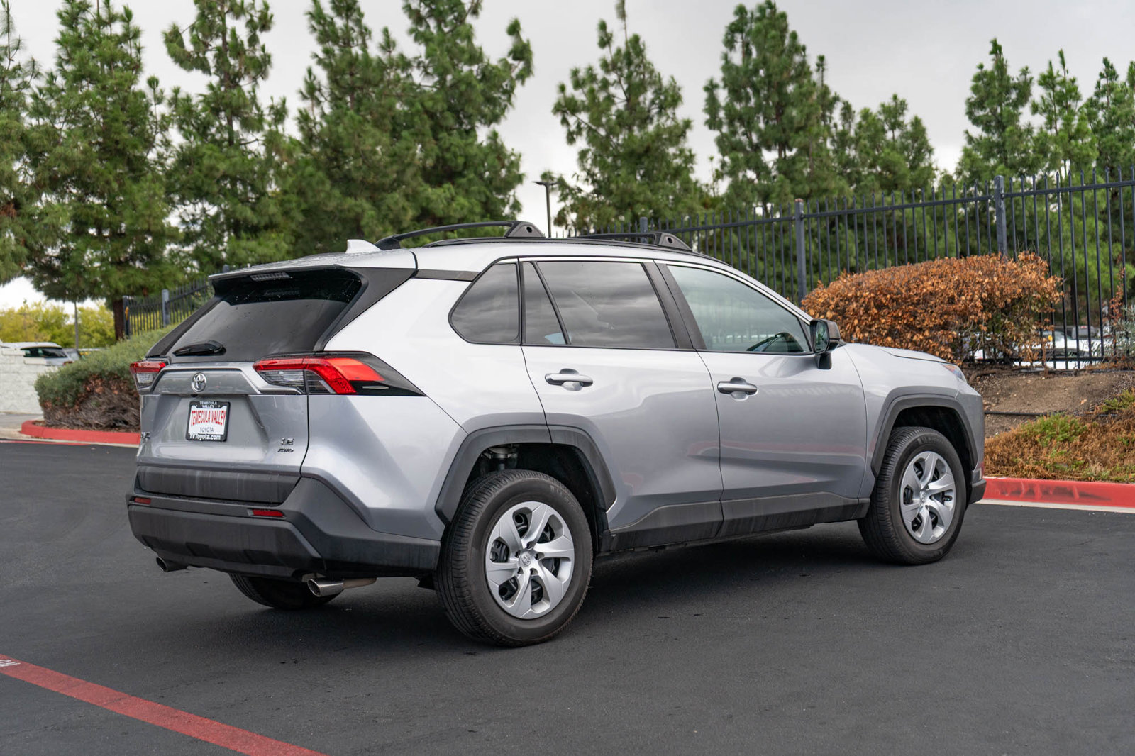 Certified 2021 Toyota RAV4 LE w/ Carpet Mat Package (TMS) AWD/4WD image 9