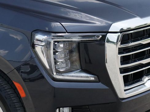 Used 2023 GMC Yukon XL SLT w/ SLT Luxury Package AWD/4WD image 28