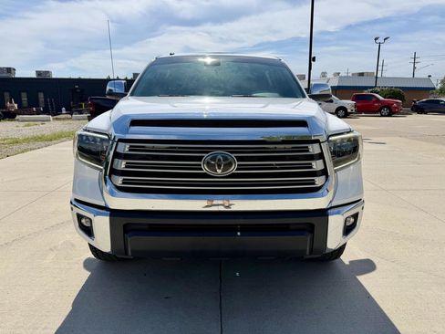 Used 2019 Toyota Tundra Limited w/ Limited Premium Package AWD/4WD image 4