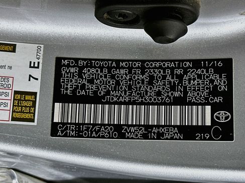 Used 2017 Toyota Prius Prime Plus w/ Carpet Mat Package FWD image 12