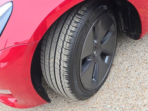 Used 2022 Tesla Model 3 image 32