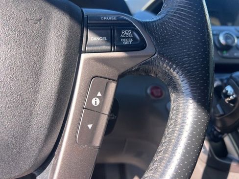 Used 2016 Honda Odyssey Touring Elite image 20