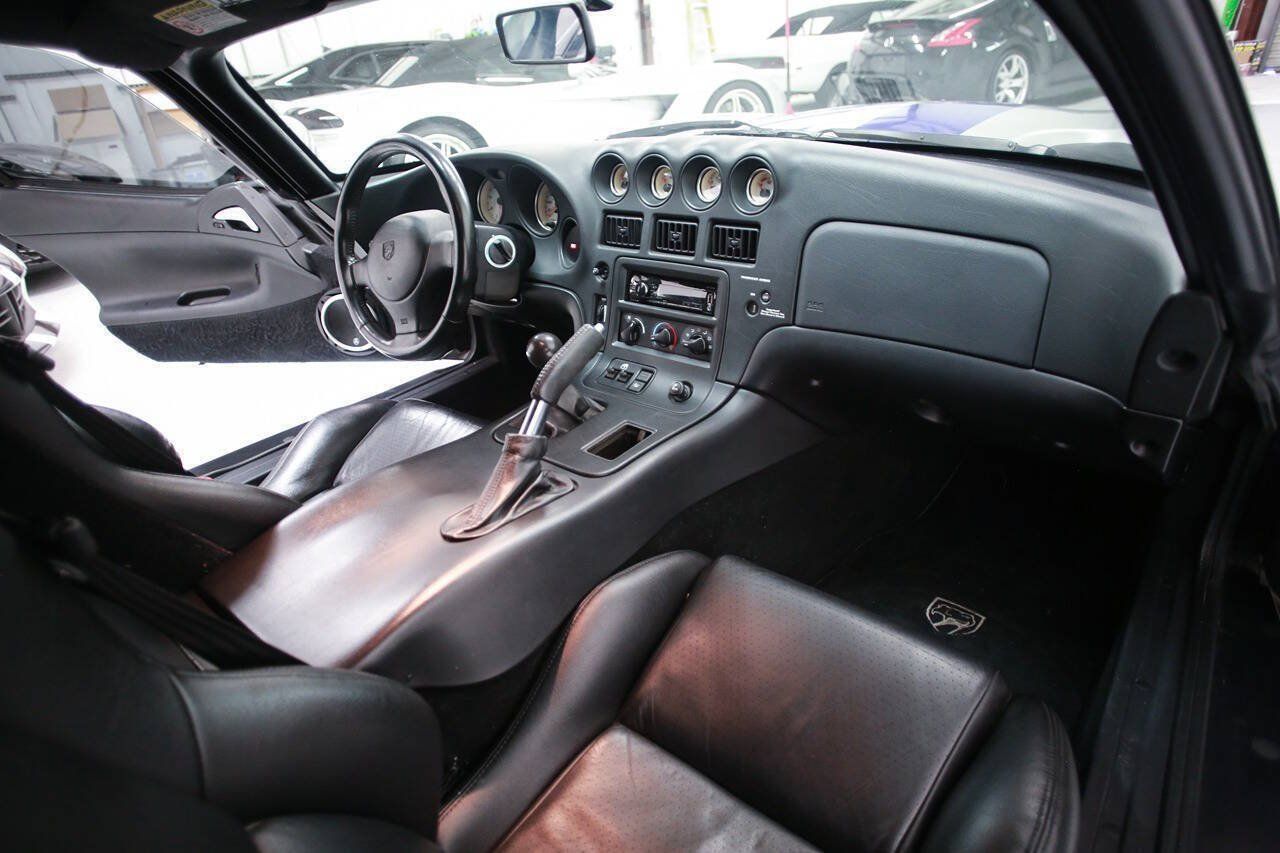 Used 1999 Dodge Viper GTS RWD image 18