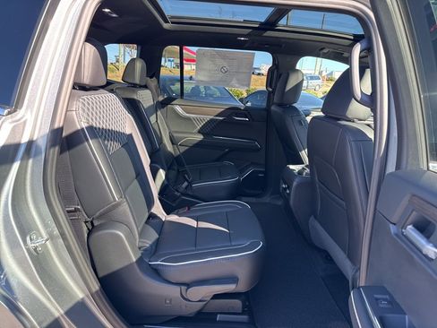 New 2026 GMC Acadia Denali w/ Super Cruise Package image 28
