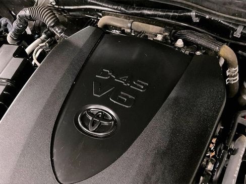 Used 2019 Toyota Tacoma TRD Off-Road image 35