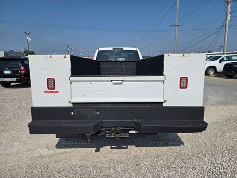 Used 2018 RAM 3500 Tradesman w/ Power & Remote Entry Group RWD image 9