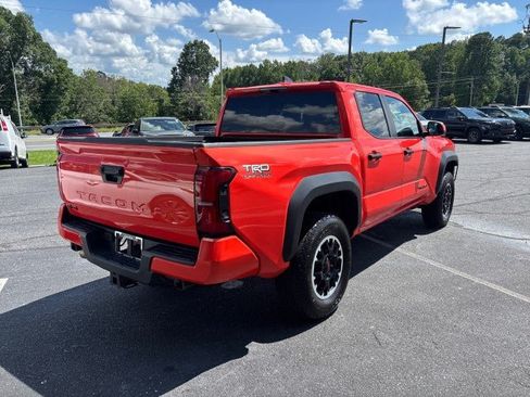 Used 2024 Toyota Tacoma TRD Off-Road AWD/4WD image 3