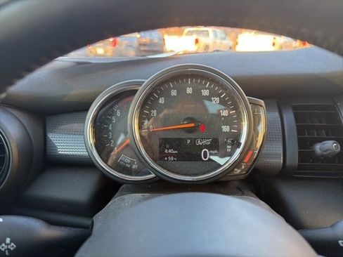 Used 2021 MINI Cooper 4-Door Hardtop w/ Storage Package image 46