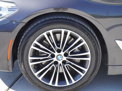 Used 2018 BMW 530i RWD image 4