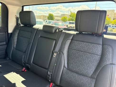 Used 2023 Toyota Tundra Limited AWD/4WD image 31