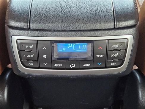 Used 2017 Toyota Highlander Limited Platinum AWD/4WD image 18