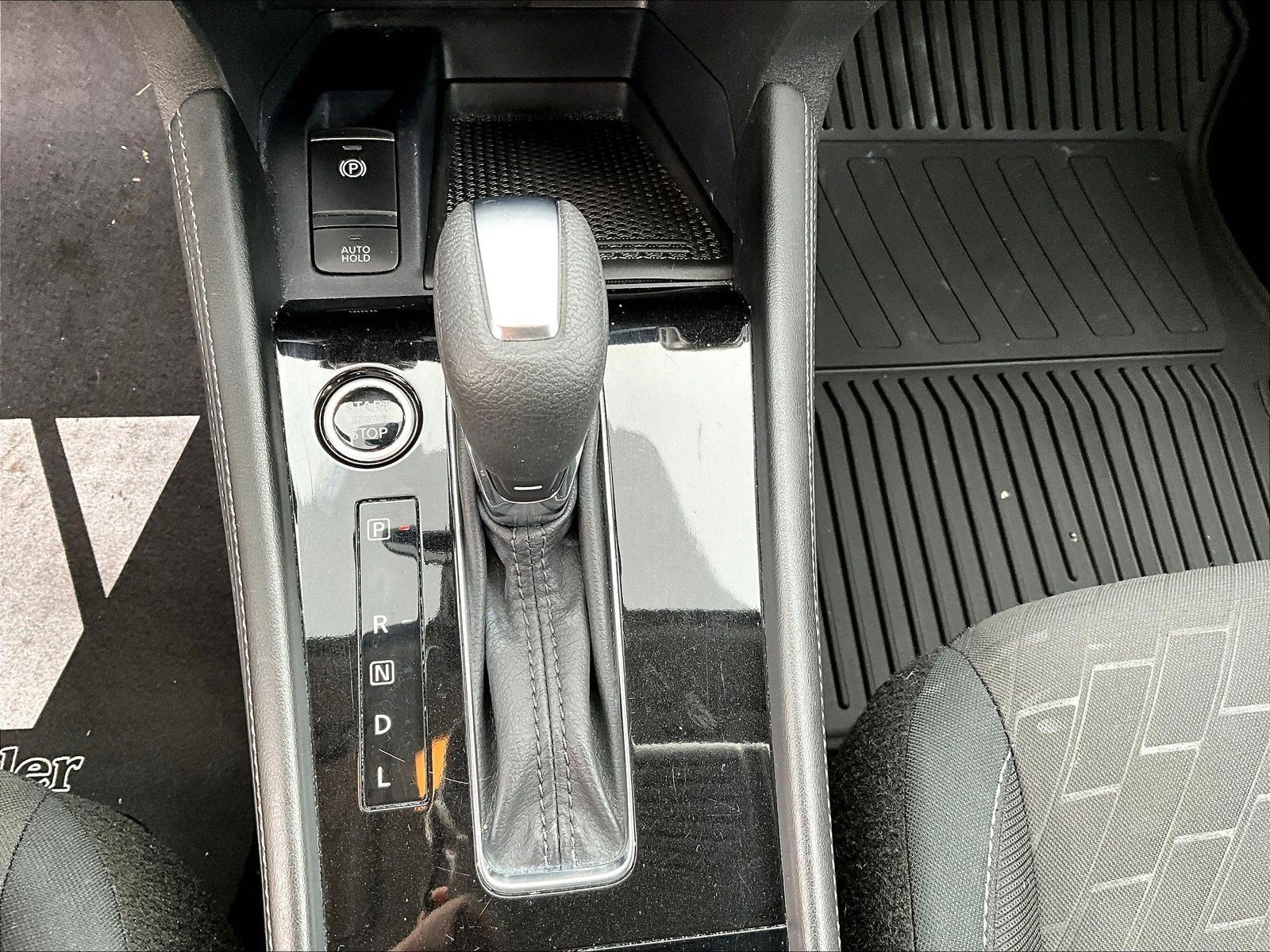 Used 2024 Nissan Kicks SV FWD image 36