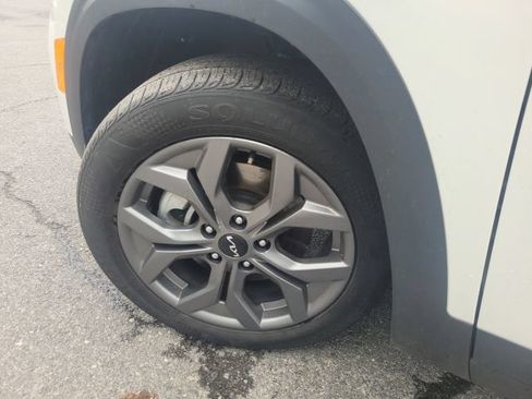 Certified 2024 Kia Seltos S AWD/4WD image 9