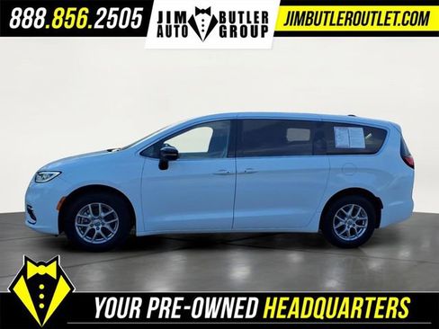 Used 2024 Chrysler Pacifica Touring-L FWD image 18