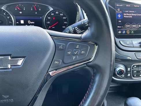 Used 2022 Chevrolet Equinox RS w/ Infotainment Package FWD image 21