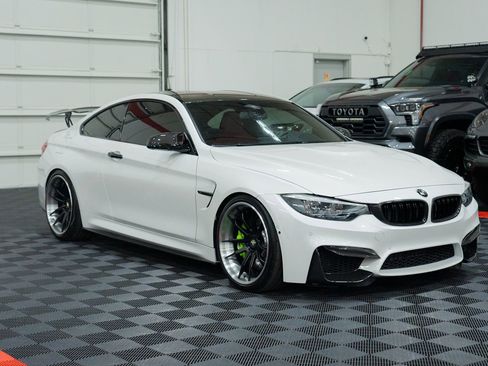 Used 2018 BMW M4 Coupe RWD image 14
