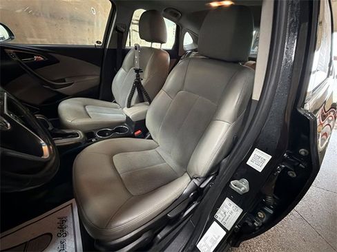 Certified 2014 Buick Verano image 11