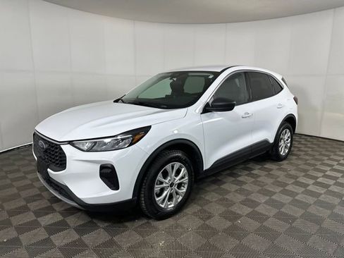 Used 2023 Ford Escape Active image 7