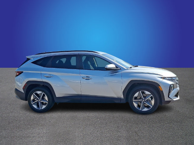 Used 2025 Hyundai Tucson SEL FWD image 4