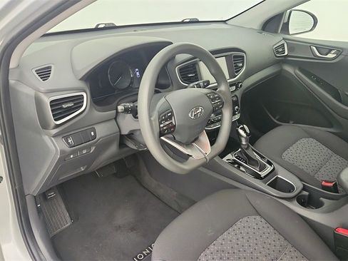 Used 2018 Hyundai Ioniq Blue image 14