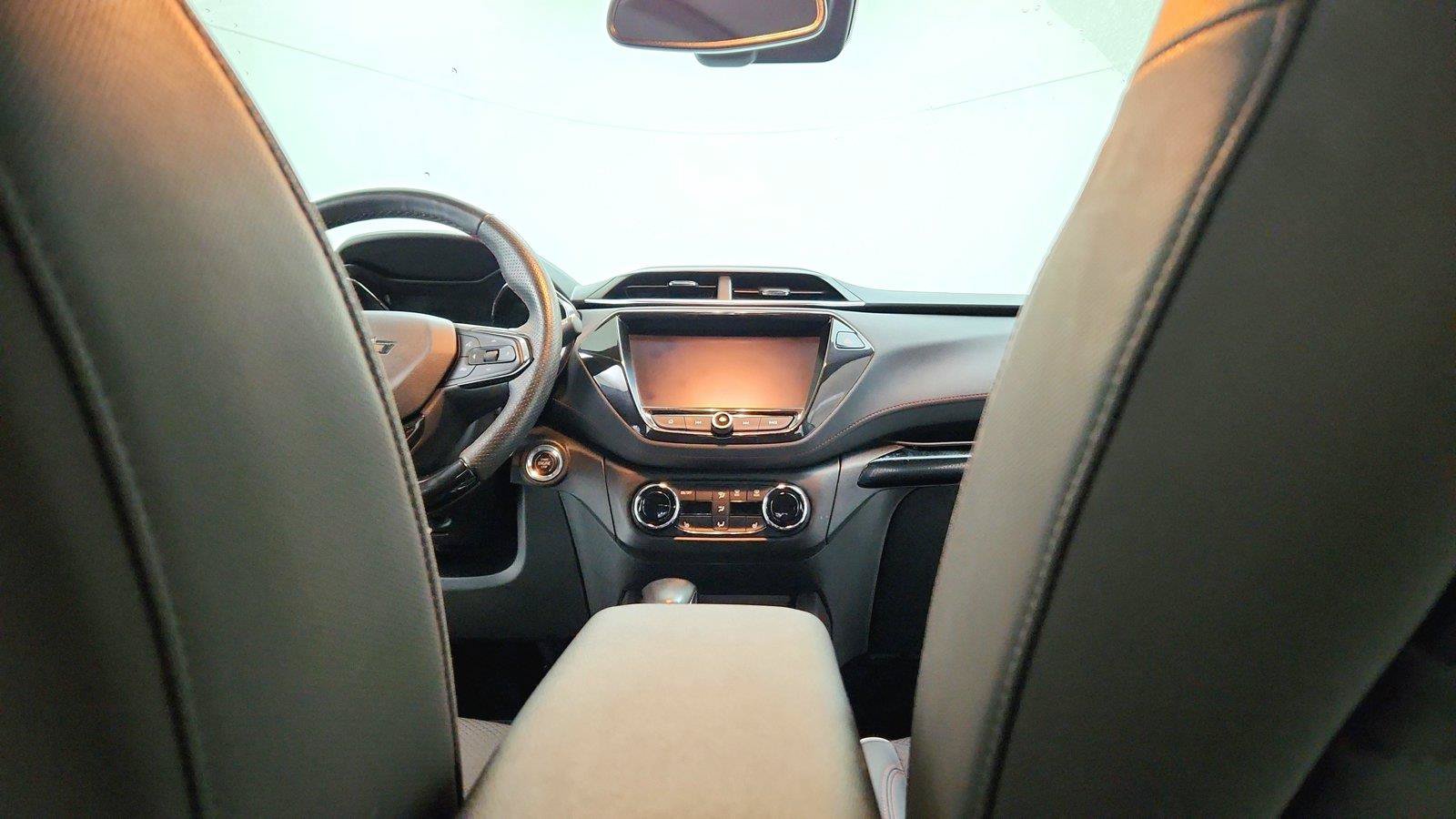 Used 2023 Chevrolet TrailBlazer RS w/ Sun and Liftgate Package FWD image 19