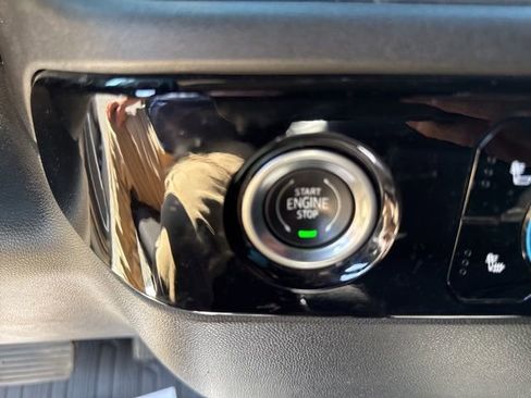 Used 2022 GMC Sierra 1500 Elevation image 34