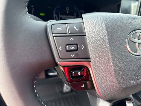 New 2026 Toyota Camry SE image 25