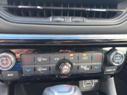 Used 2026 Jeep Compass Limited AWD/4WD image 13