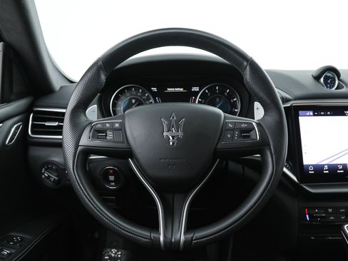 Certified 2023 Maserati Ghibli Modena RWD image 18