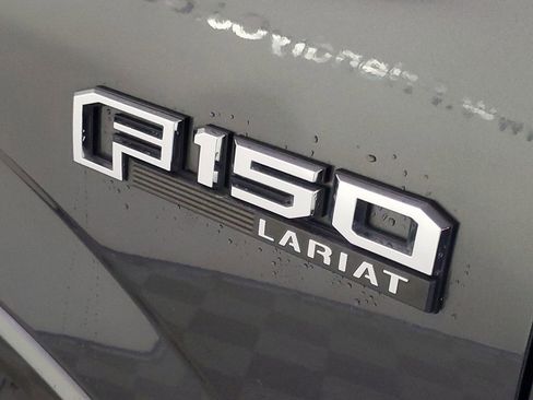 Used 2016 Ford F150 Lariat w/ Equipment Group 501A Mid image 10