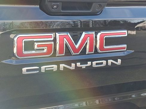 Used 2023 GMC Canyon AT4 w/ AT4 Premium Package image 32